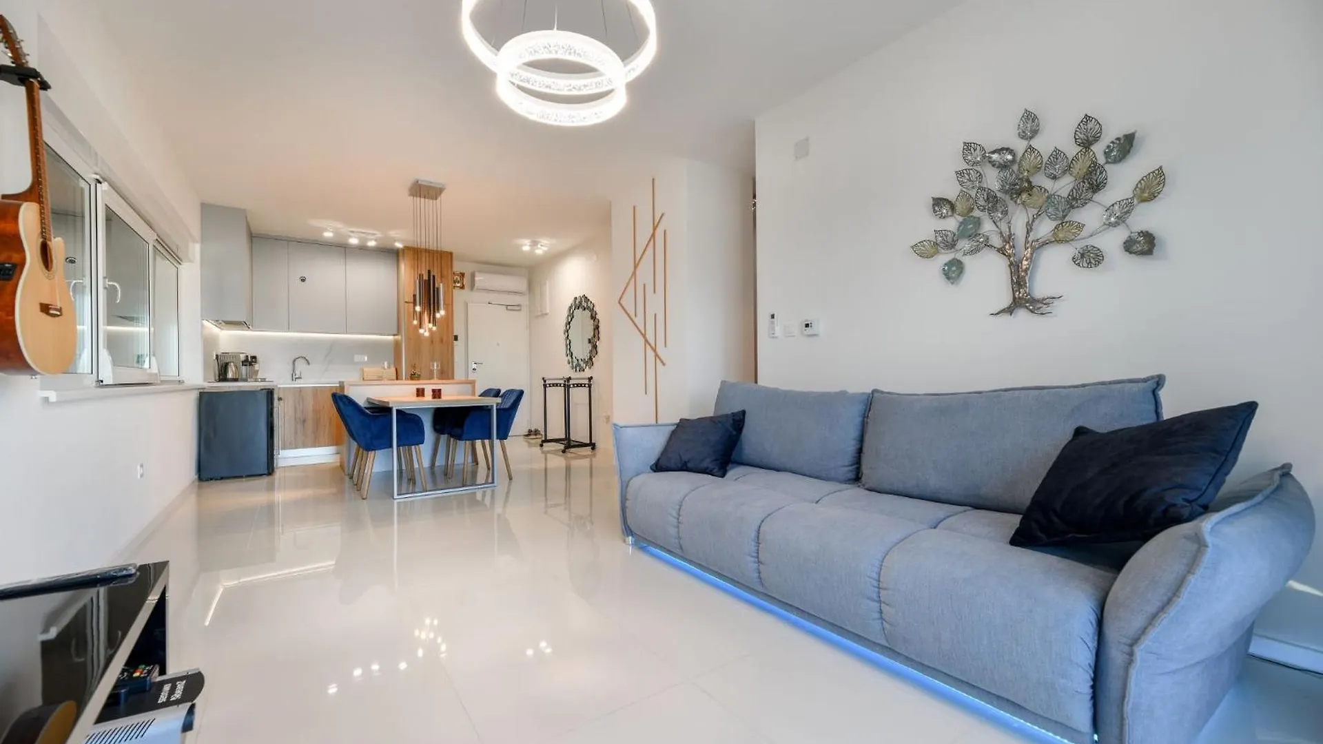 Apartment Lipotica 1 Nin 0*,